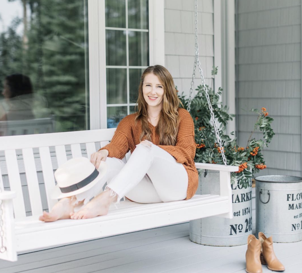 Amanda from the Ginger Home shares how to grow your Instagram following in 6 months. 
